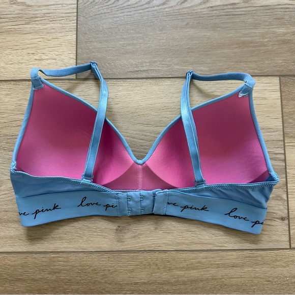 NWOT 2020 Victoria Secret Pink Wireless Lightly Lined “Love Pink” Bra 32C - Picture 2 of 3